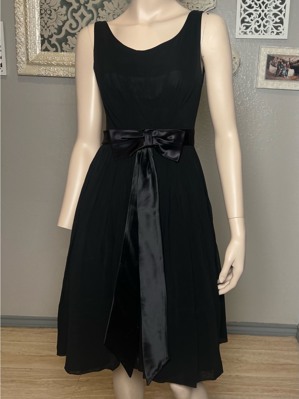 Vintage 50’s Classy Sleeveless Black Dress with Full Skirt Long Satin Bow